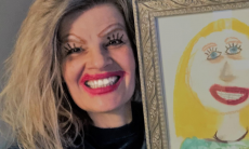 Mãe recria desenho da filha com maquiagem