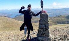 Homem amputado completa desafio de escalar montanhas mais altas do Reino Unido