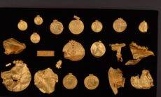 Tesouro de 1.500 anos é encontrado na Dinamarca