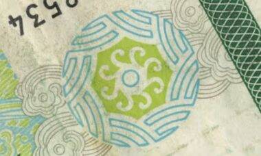 Animação usa imagens de cédulas de dinheiro para criar padrões hipnotizantes