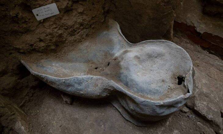Tumbas são descobertas em restauração da Catedral de Notre-Dame